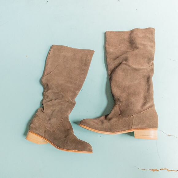 Charles By Charles David Brown Heeled Boots - Picture 2 of 6